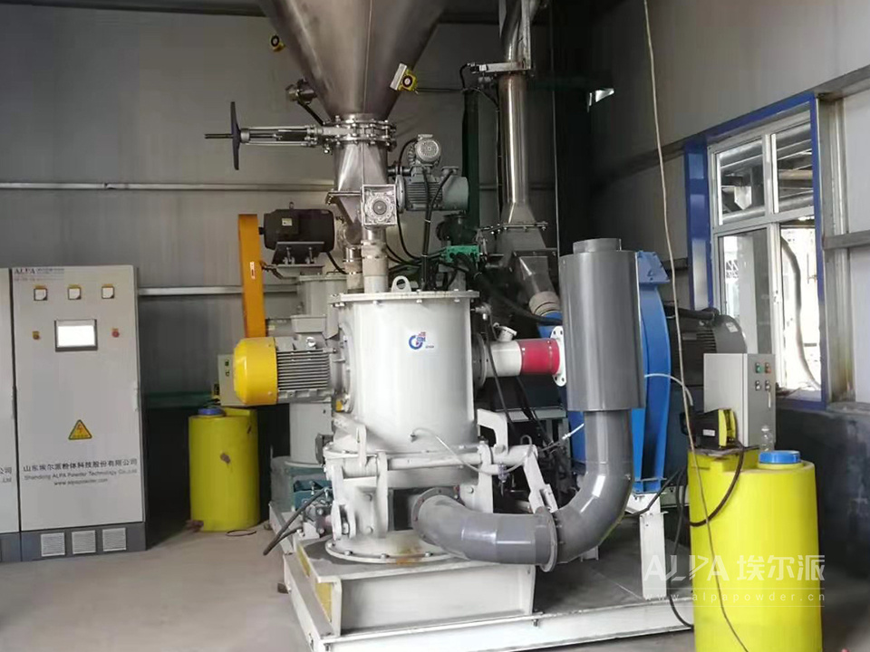 TSM<a href=http://www.hongfuxuan.com.cn/chanpin/144.html target=_blank class=infotextkey><a href=http://www.hongfuxuan.com.cn/chanpin/145.html target=_blank class=infotextkey>小蘇打</a></a>粉碎機設備實例圖